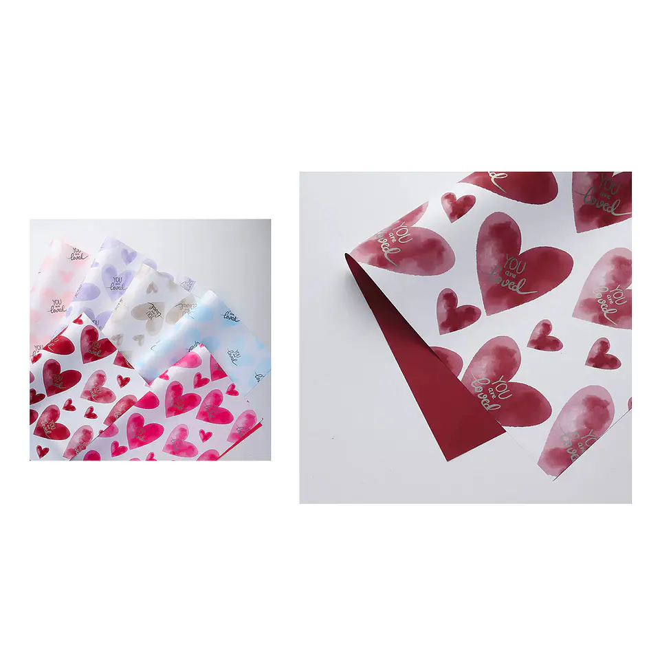 Papel coreano diseño corazones rojo mate 56*56CM 20PCS 1