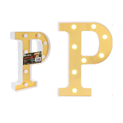 Letra P dorada con luz LED 22cm