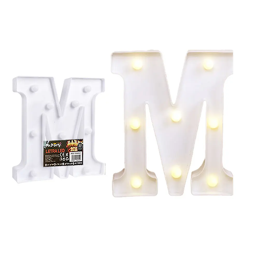 Letra M con luz led 22cm