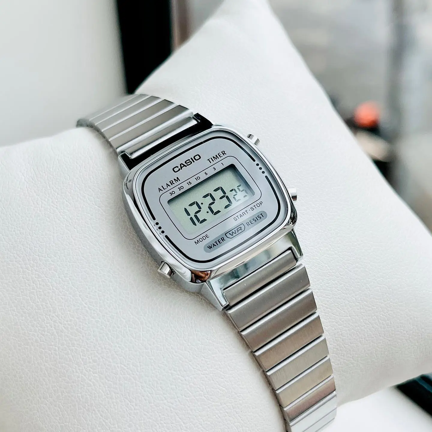 RELOJ CASIO MUJER LA670WA-7DF SILVER 3