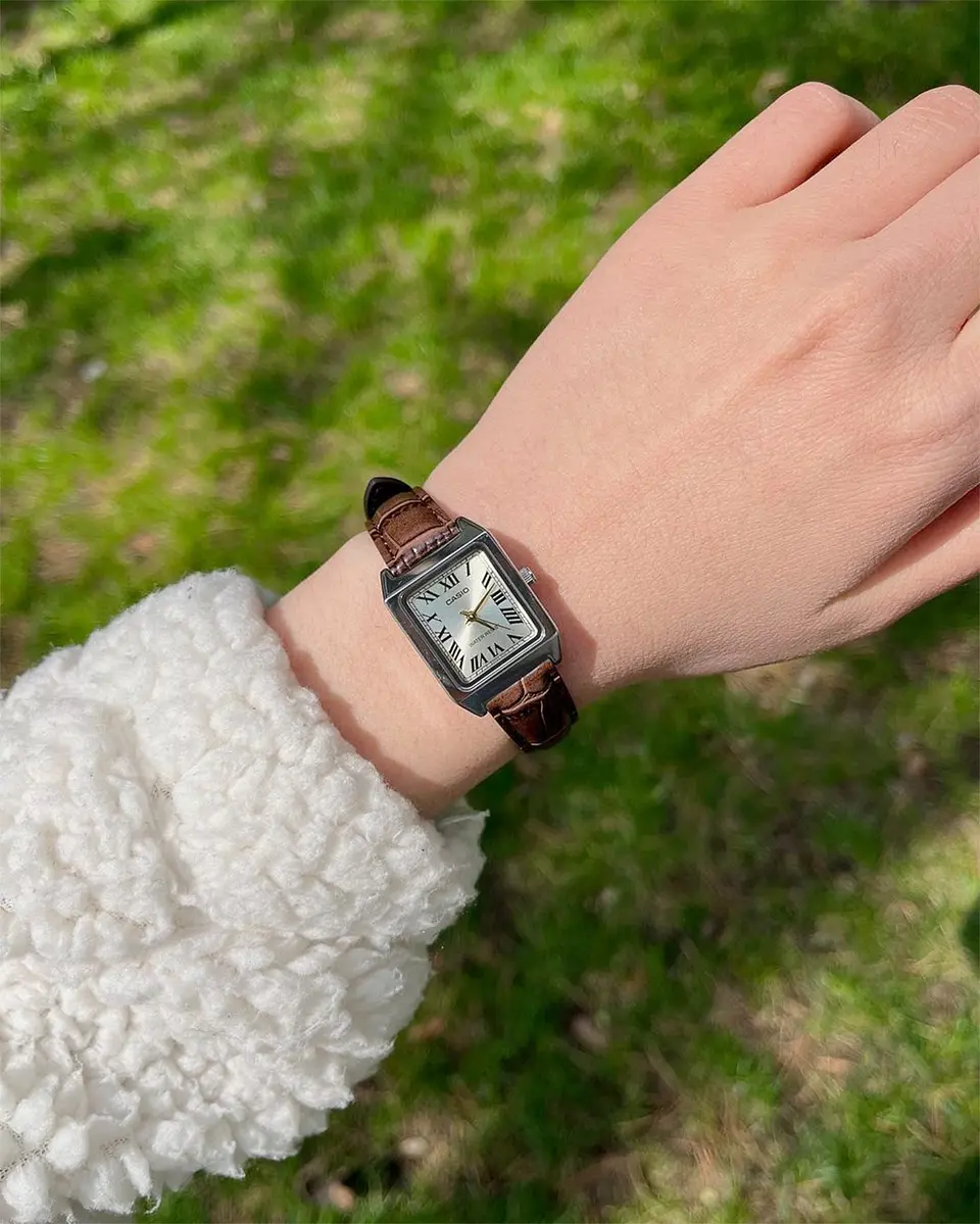 Reloj Casio Mujer Ltp-V007L-9B  Correa de Cuero Marron 4