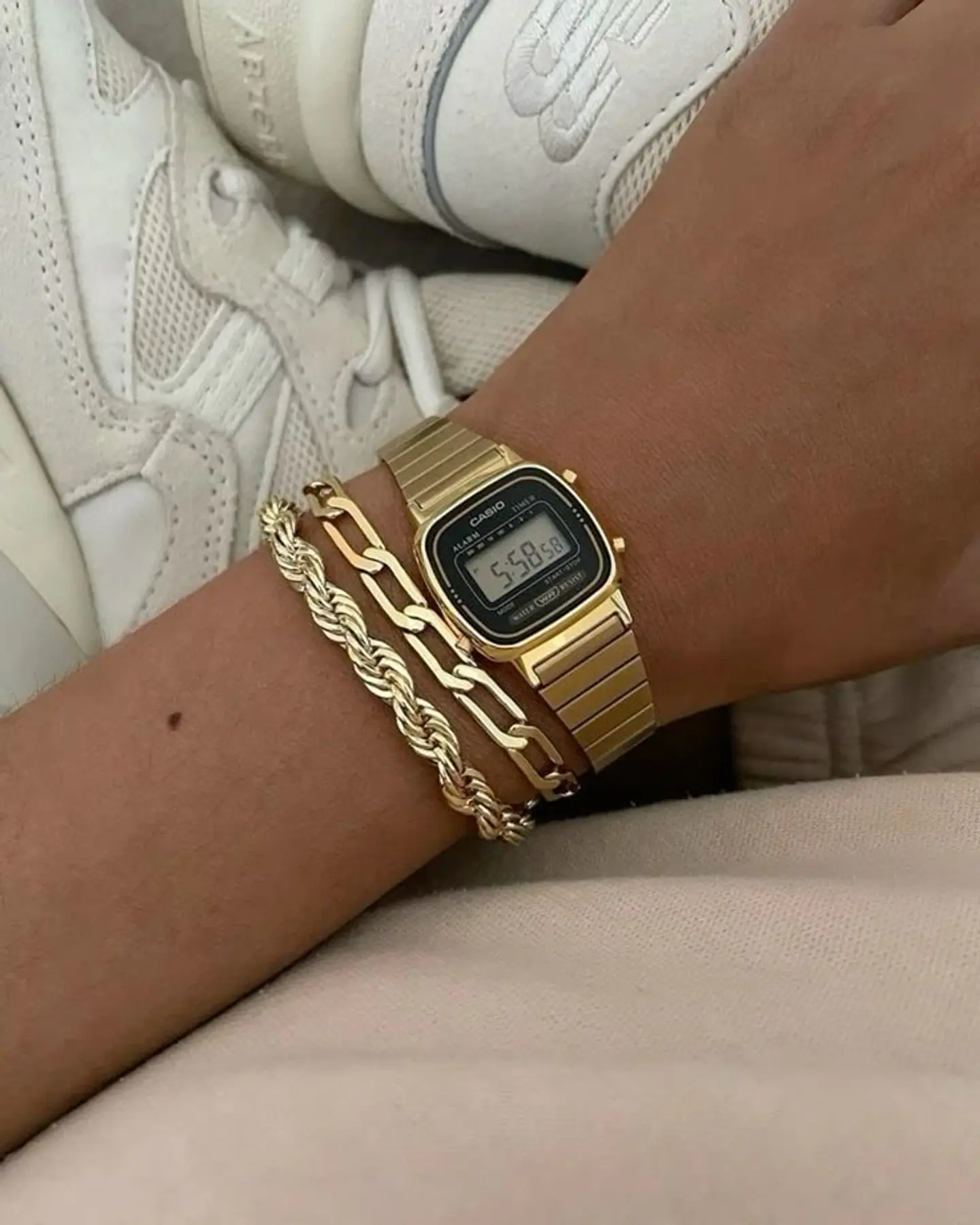 RELOJ CASIO MUJER LA670WGA-1DF 2