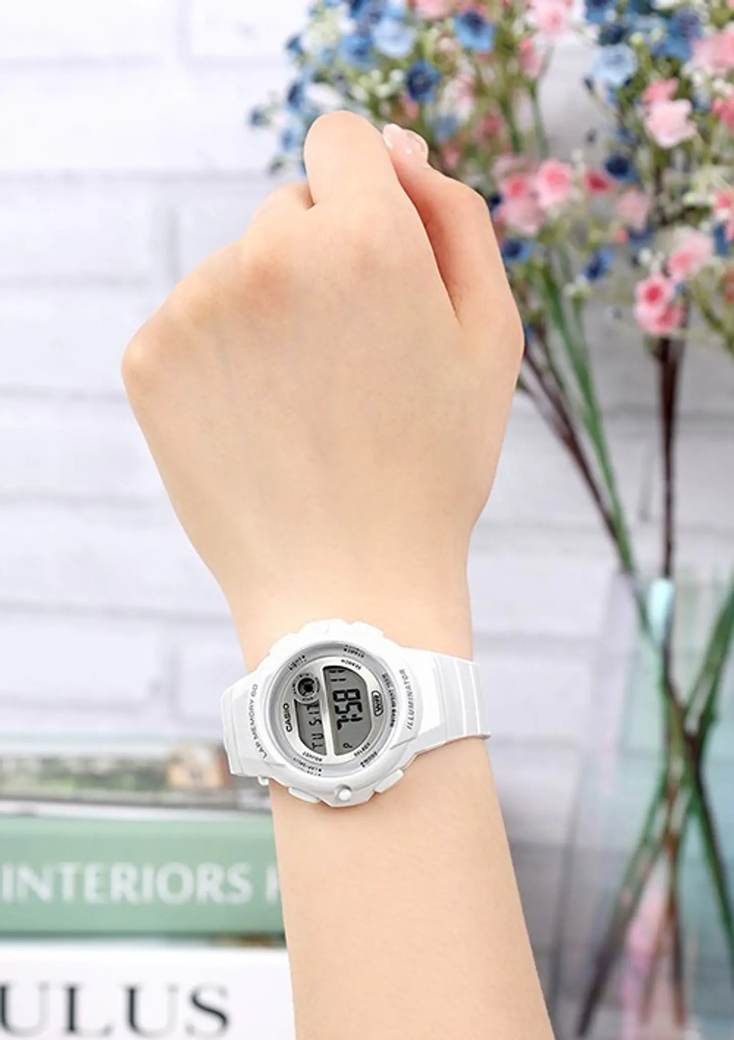 RELOJ CASIO MUJER LWS-1200H-7A1 2