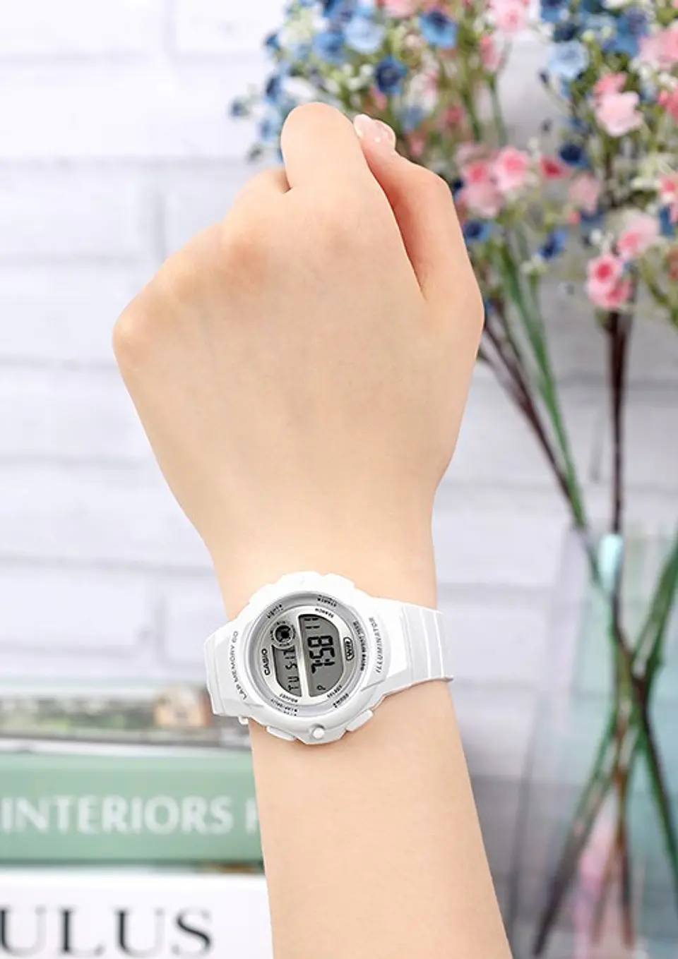 RELOJ CASIO MUJER LWS-1200H-7A1 2