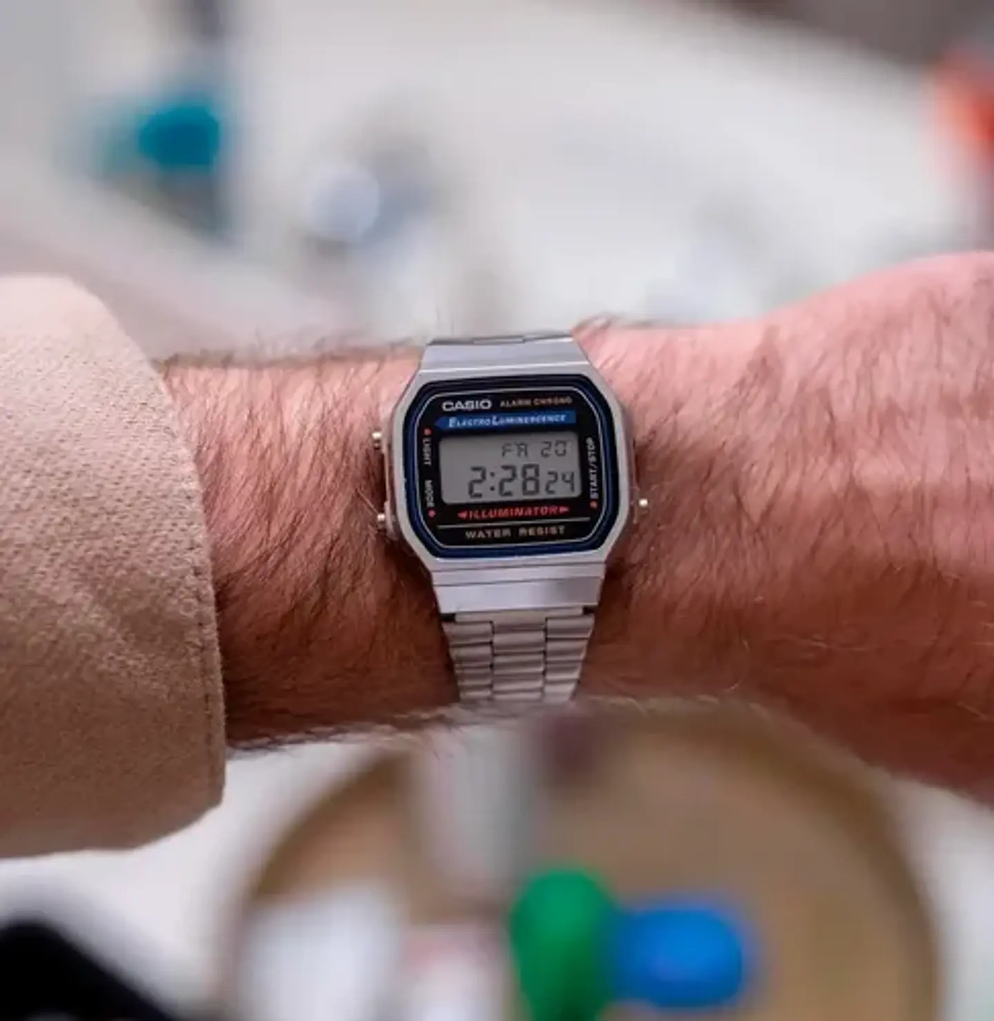 RELOJ CASIO PARA HOMBRE A168WA-1W 2