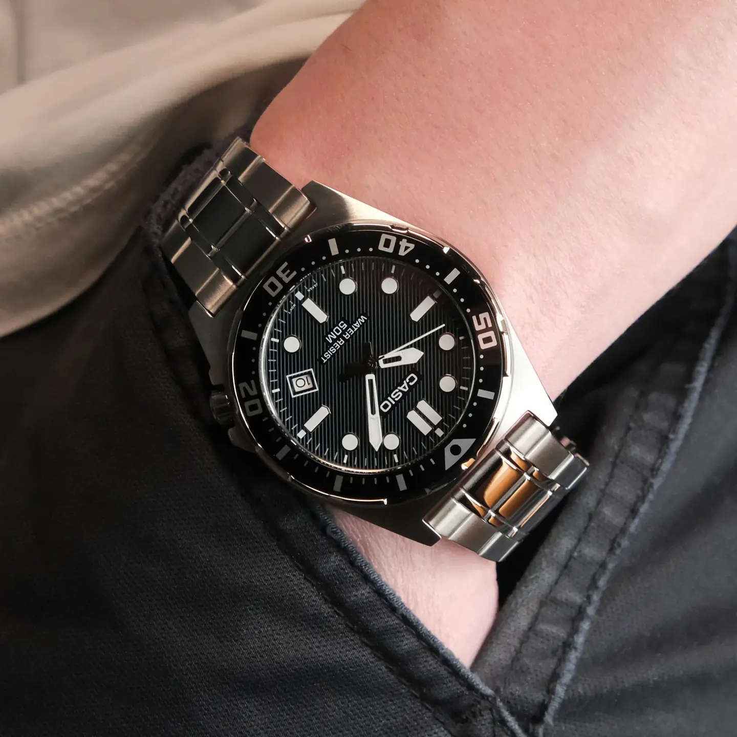 RELOJ CASIO PARA HOMBRE MDV-135D-1AV 3