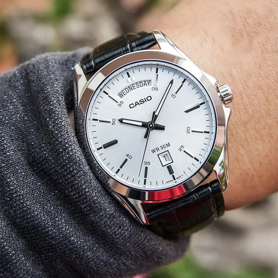 RELOJ CASIO PARA HOMBRE MTP-1370L-7AV 2