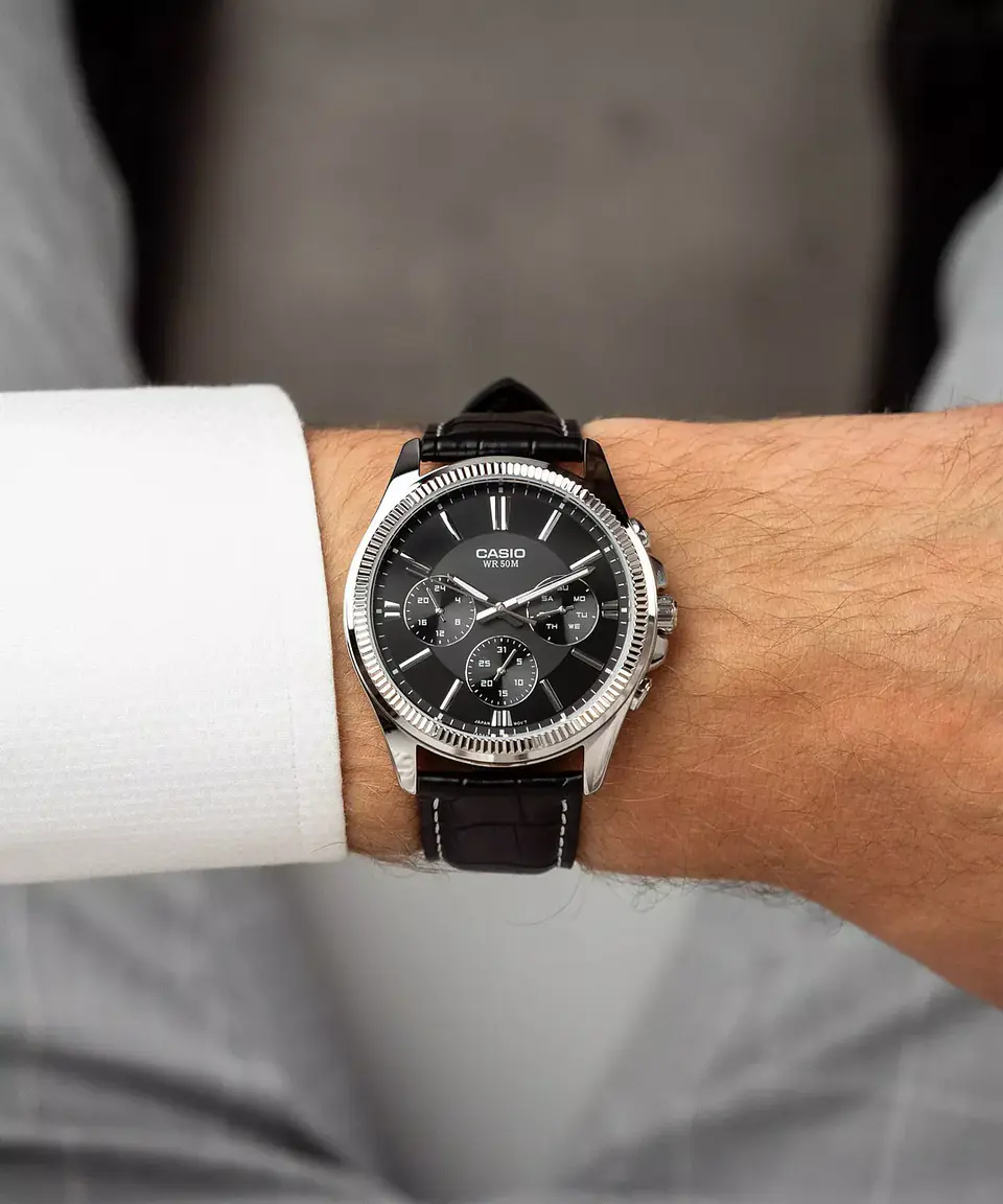 RELOJ CASIO PARA HOMBRE MTP-1375L-1A 2