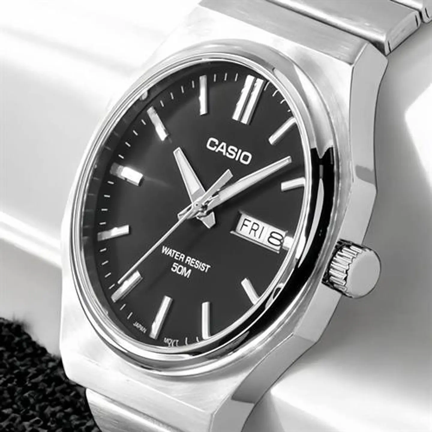 RELOJ CASIO PARA HOMBRE MTP-E735D-1A 2