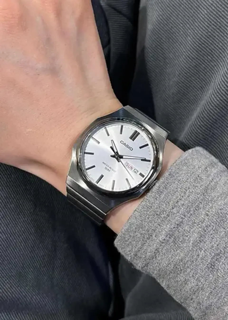 RELOJ CASIO PARA HOMBRE MTP-E735B-7A 2