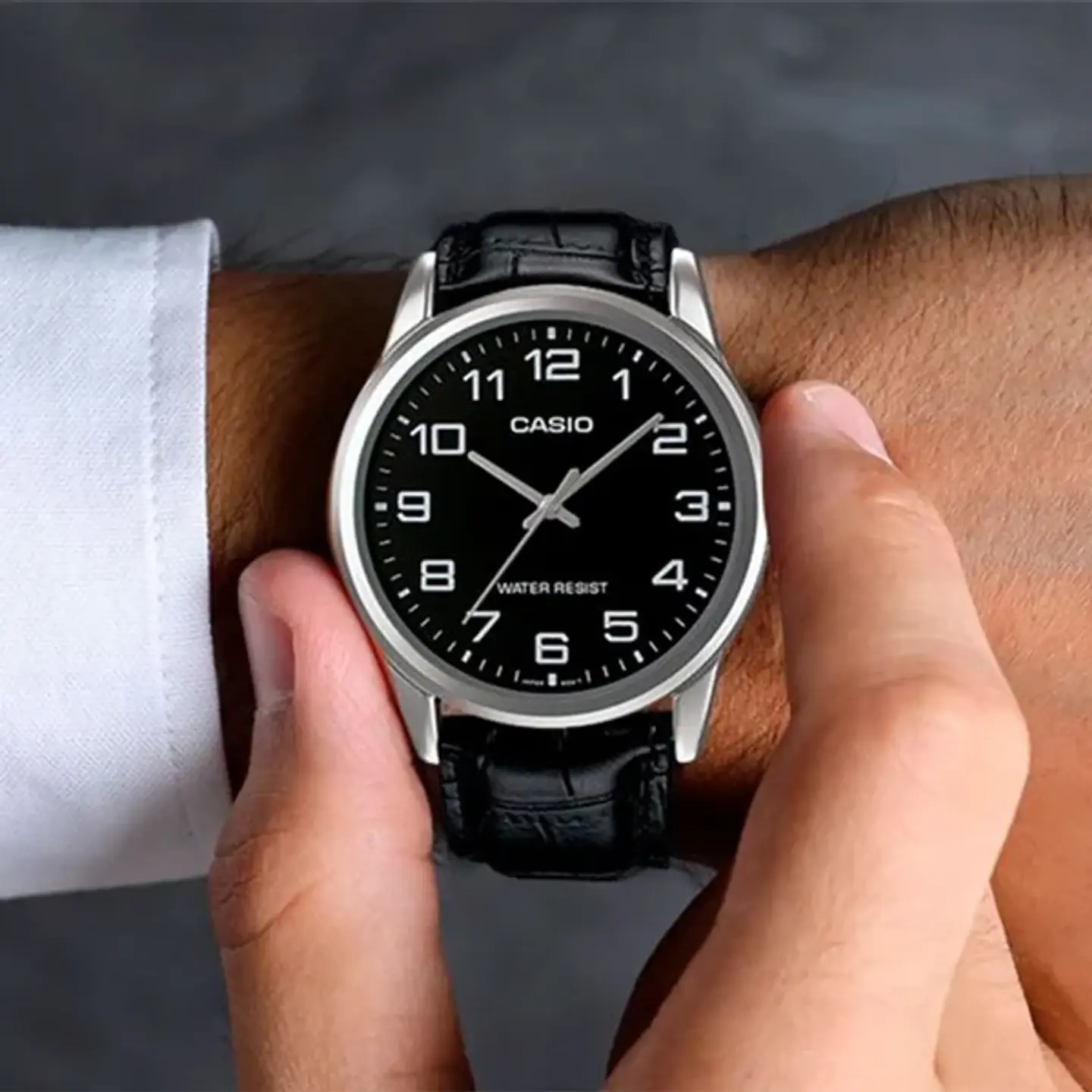 RELOJ CASIO PARA HOMBRE MTP V001L-1B CUERO 4