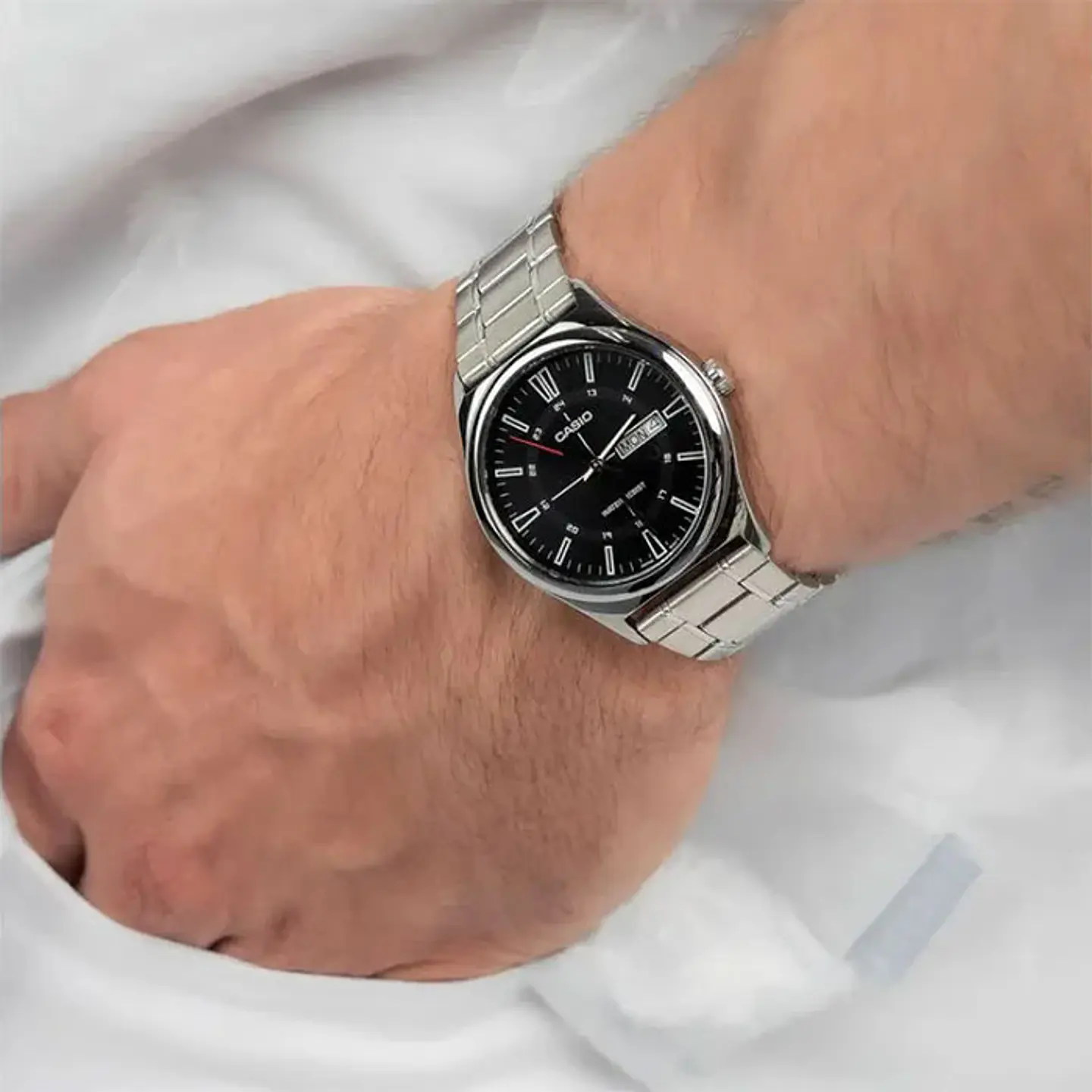 RELOJ CASIO PARA HOMBRE MTP-V006D-1C 2