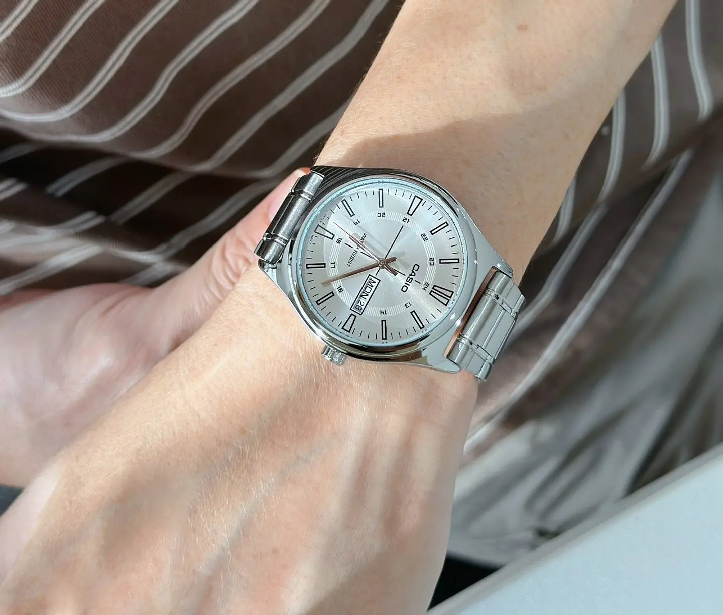 RELOJ CASIO PARA HOMBRE MTP-V006D-7C 2