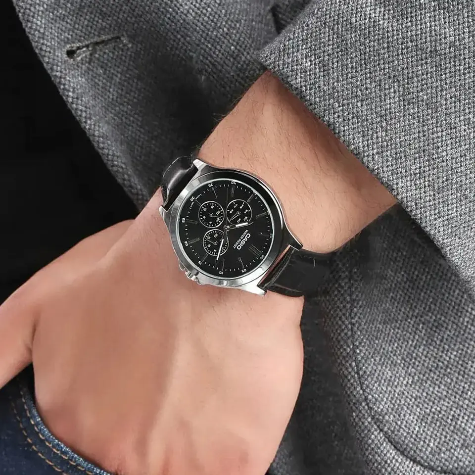 RELOJ CASIO PARA HOMBRE MTP-V300L-1A 3