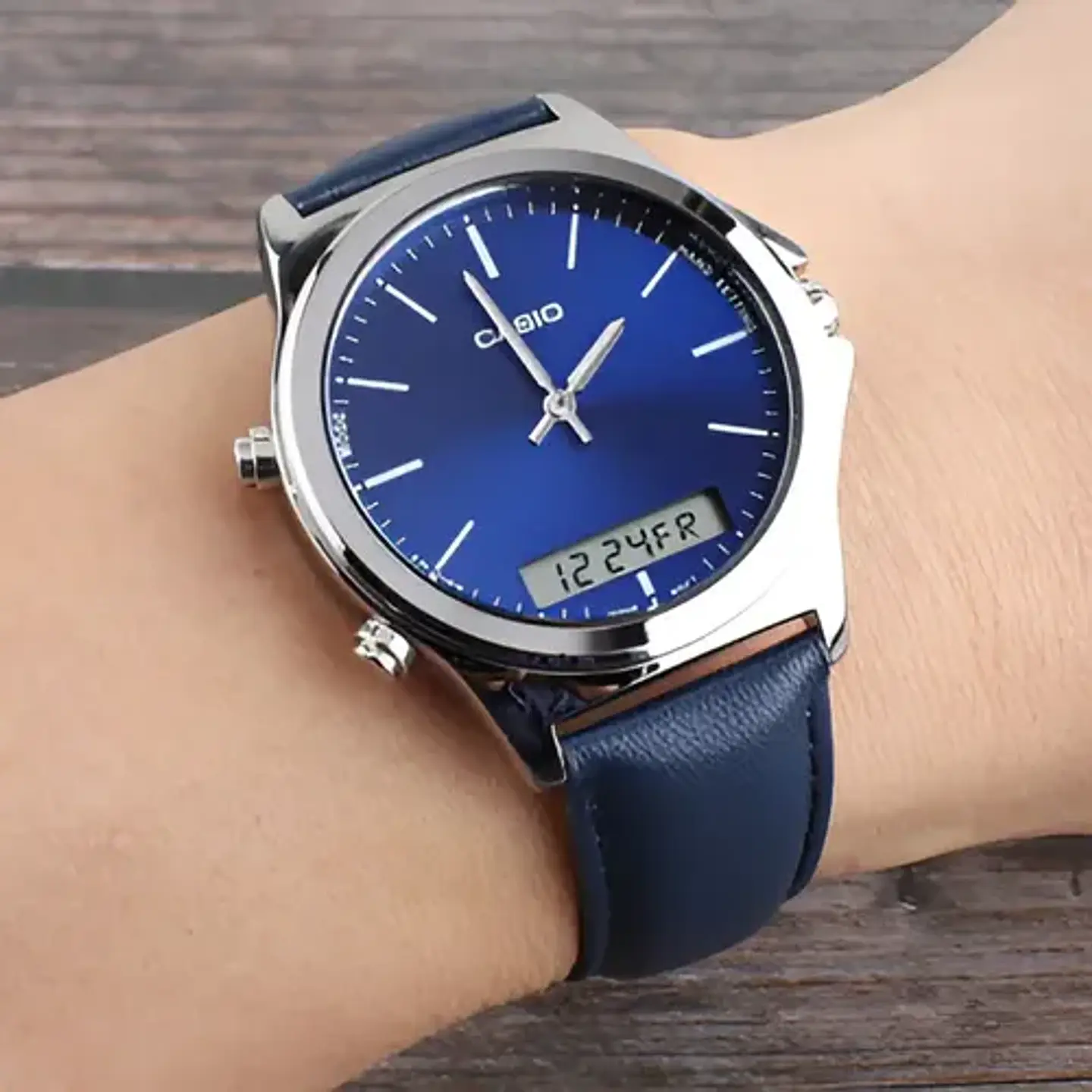 RELOJ CASIO PARA HOMBRE MTP-VC01L-2E 2
