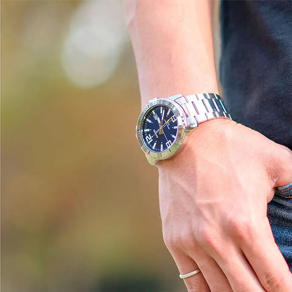 RELOJ CASIO PARA HOMBRE MTP-VD01D-2BV 3