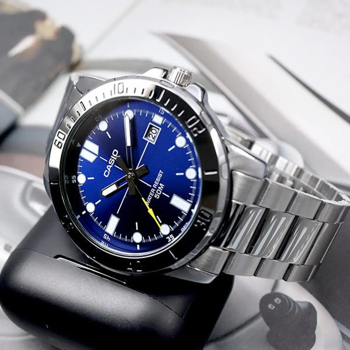 RELOJ CASIO PARA HOMBRE MTP-VD01D-2EV 2