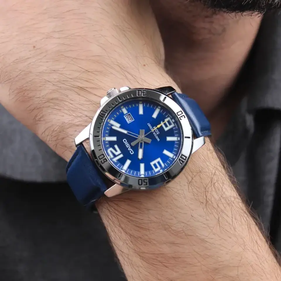 RELOJ CASIO PARA HOMBRE MTP-VD01L-2BV 2