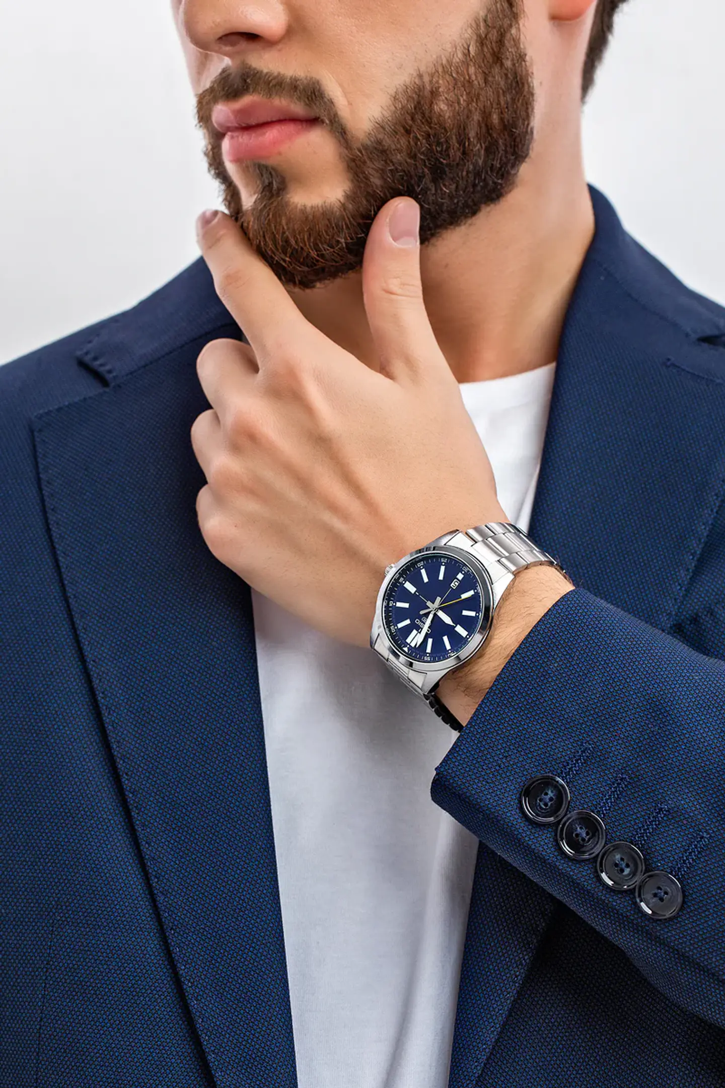 RELOJ CASIO PARA HOMBRE MTP-VD02D-2E 3