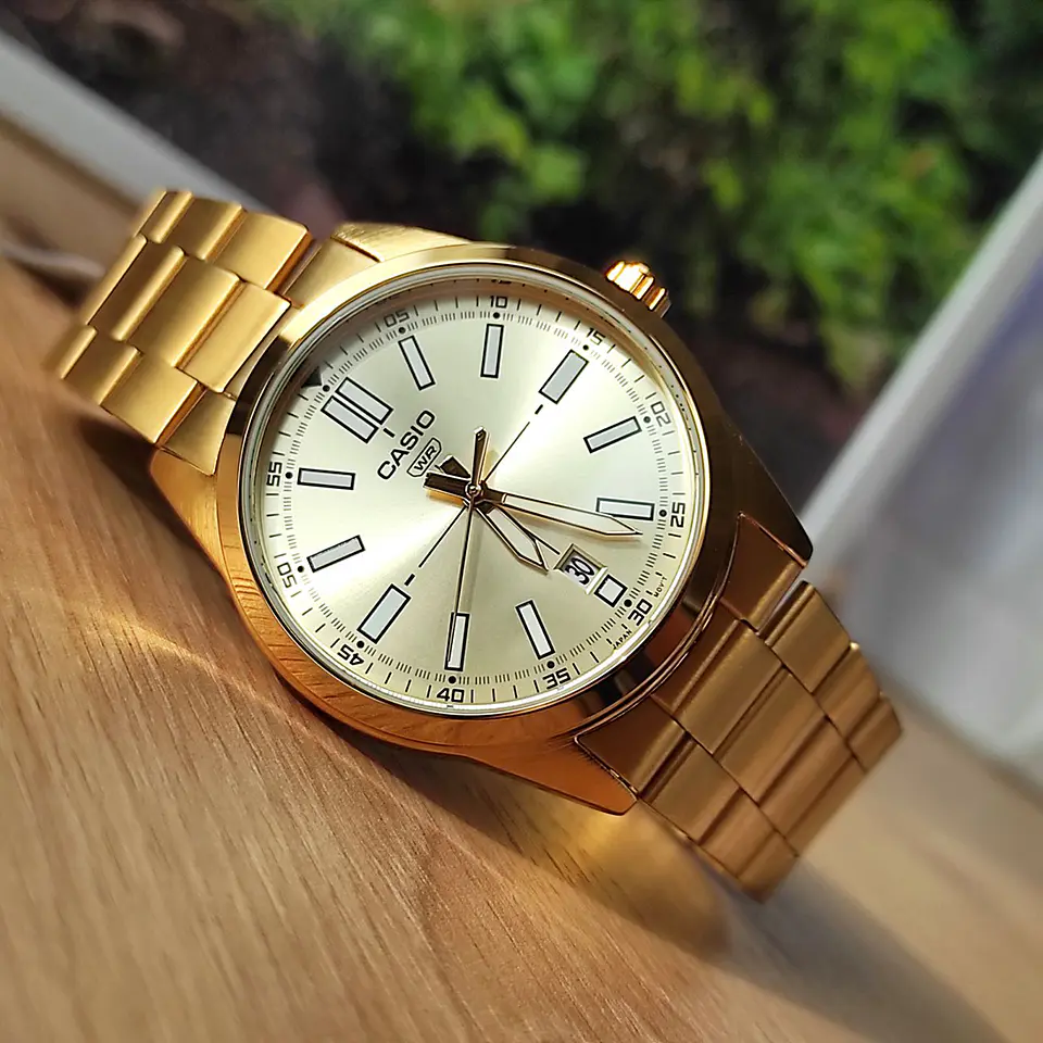 RELOJ CASIO PARA HOMBRE MTP-VD02G-9E 2