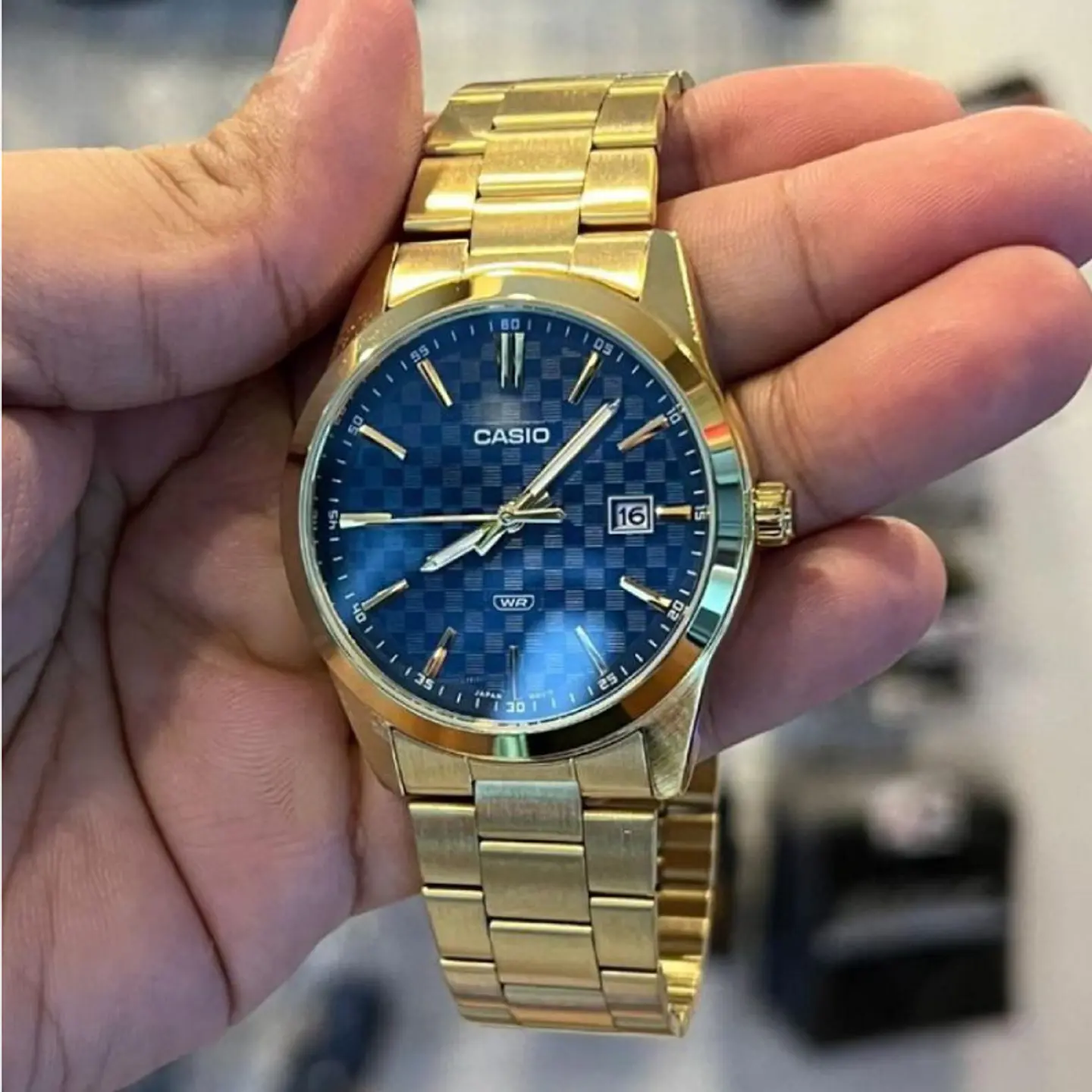RELOJ CASIO PARA HOMBRE MTP-VD03G-2A 2
