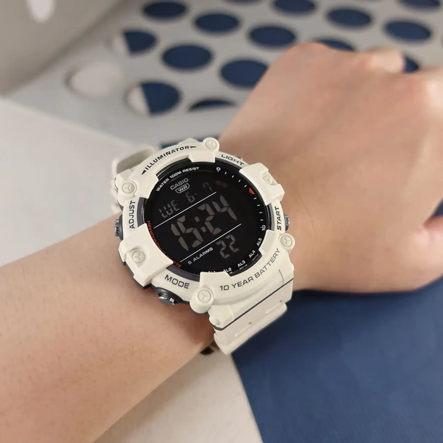 RELOJ CASIO PARA HOMBRE AE-1500WH-8B2V 3