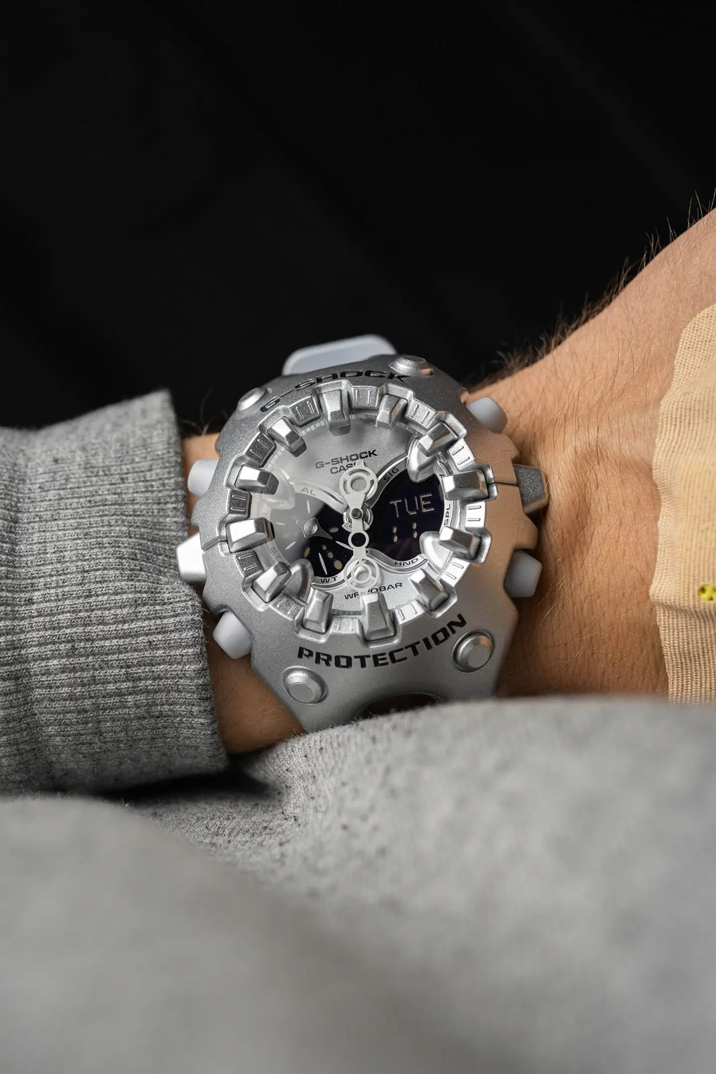 RELOJ G SHOCK PARA HOMBRE GA-V01-8A 2