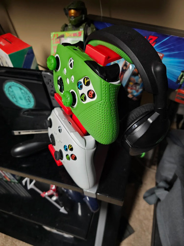 Soporte Para Joysticks & Audifonos Multifunción 8