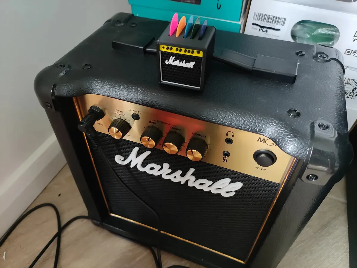 Soporte Para Uñetas De Guitarra Marshall 5 Bahias (x1) 7