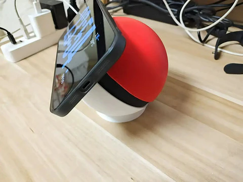 Soporte Escritorio Para iPhone Magsafe Versión Pokeball