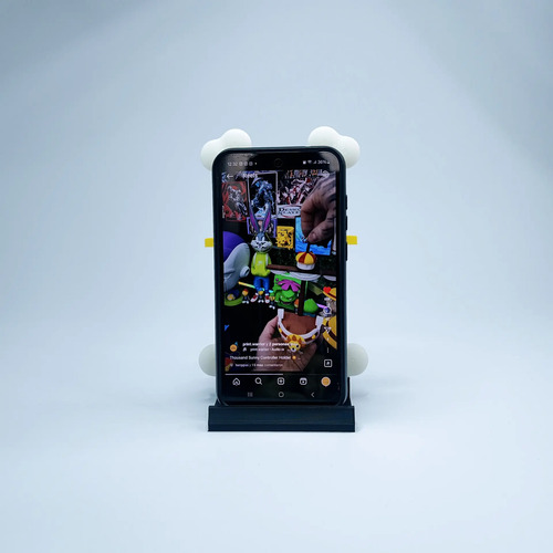 Soporte Para Celular Versión Jolly Roger One Piece 3