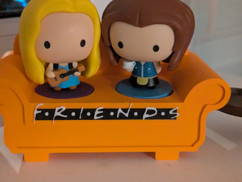 Sofá Exhibición Versión Friends Para Figuras Mcdonald's 5