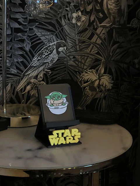Soporte Escritorio Para Teléfono Versión Baby Yoda