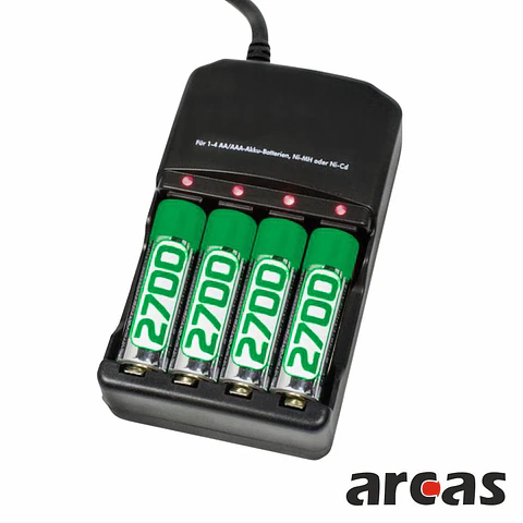 Carregador Universal AA/AAA COM 4 pilhas AA 2700mAh