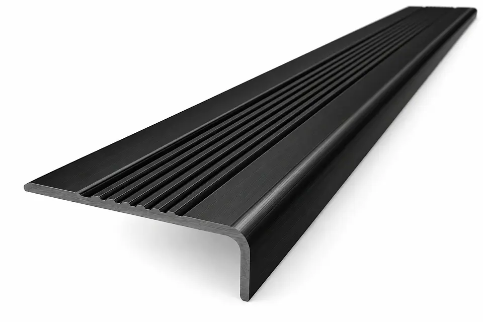 Nariz de Grada Aluminio Negro 1