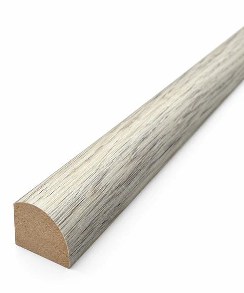 Junquillo MDF 28x15mm 2400mm Color 6102