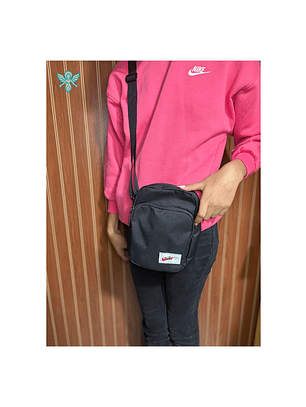 BOLSO de NIKE NEGRA