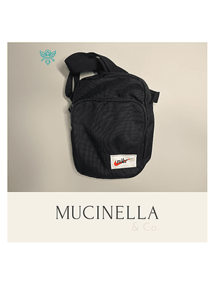 BOLSO de NIKE NEGRA