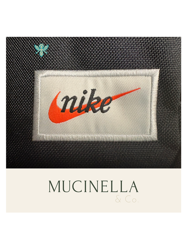 BOLSO de NIKE NEGRA 3