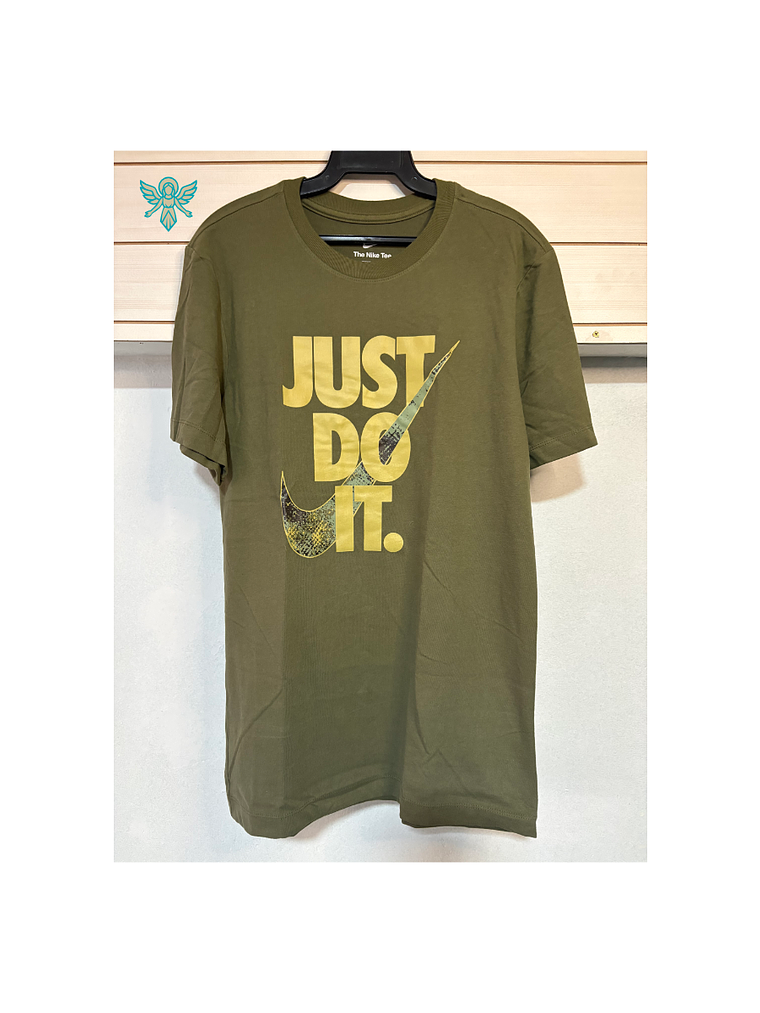 POLERA NIKE VERDE CAMO MEN 1