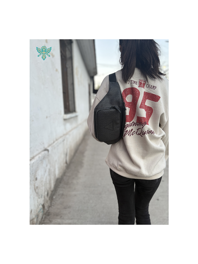 Poleron Disney Cars 7x Champ Sweater Unisex 4