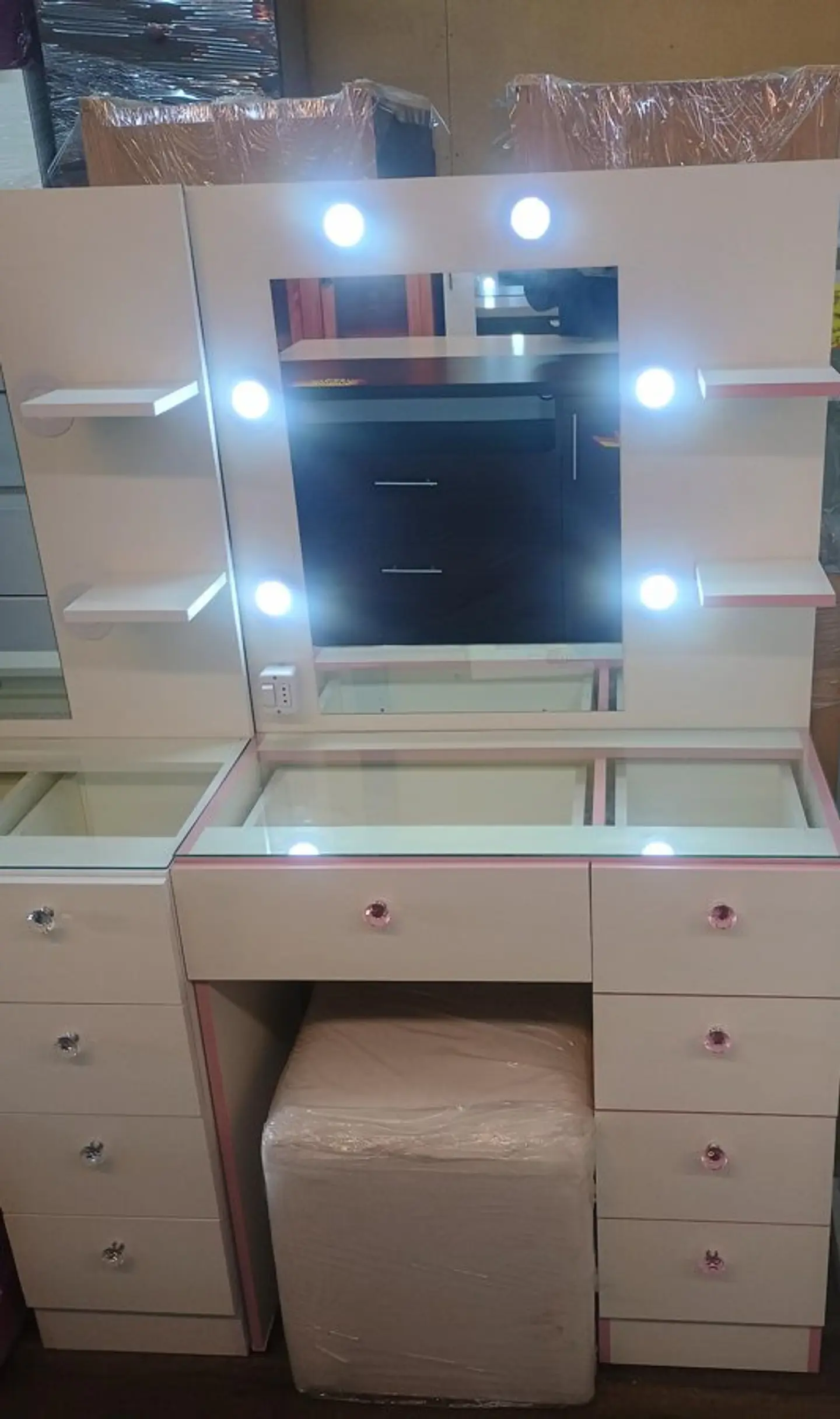 Tocador con luces LED y espejo 2