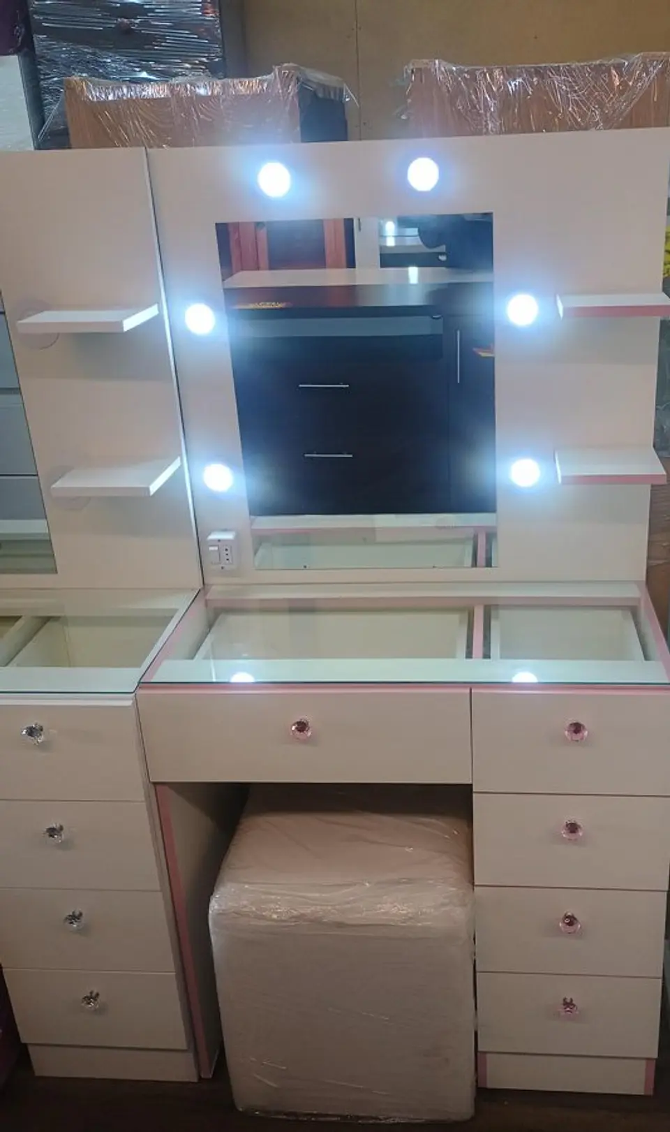 Tocador con luces LED y espejo 2