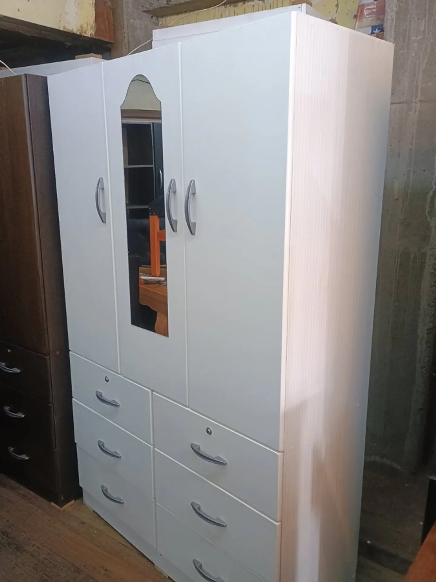 Closet 3 puertas con espejo 10
