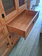 Vitrina rústica 3 puertas color miel - Miniatura 3