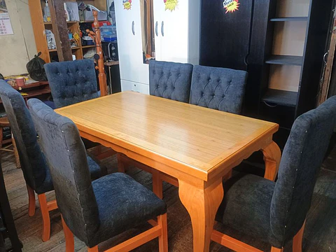 Comedor 6 sillas tapizadas