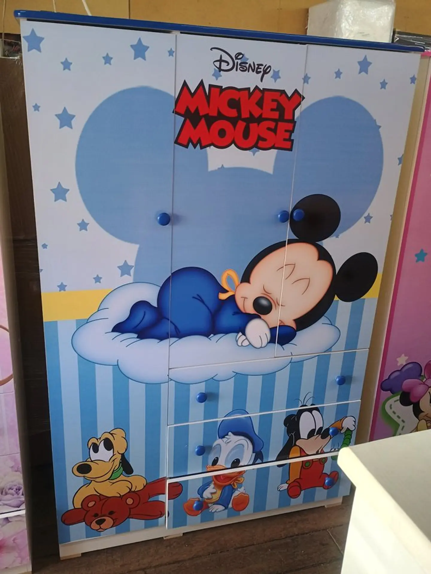 Closet infantil con diseño 4