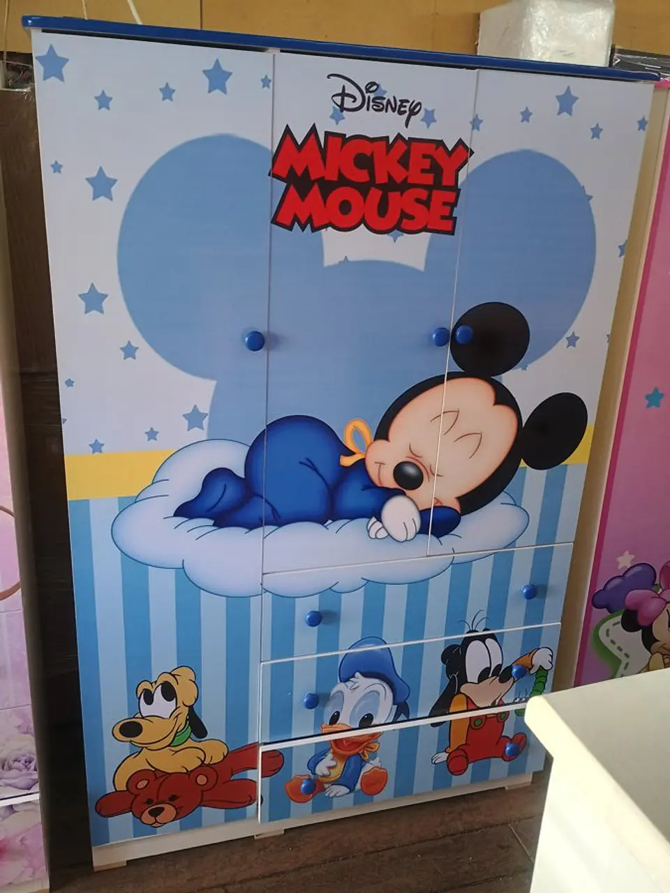 Closet infantil con diseño 4