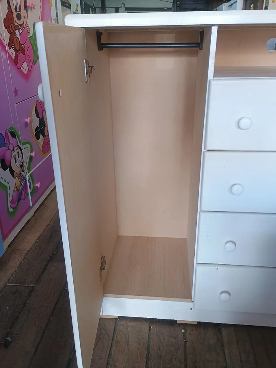 Cómoda closet TV 3