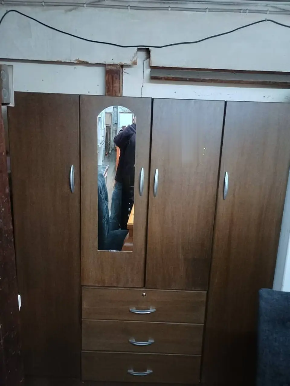 Closet 4 puertas 2